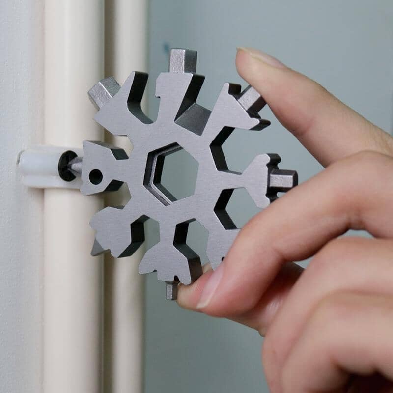 Sakerplus 18-in-1 Stainless Steel Snowflakes Multi-tool